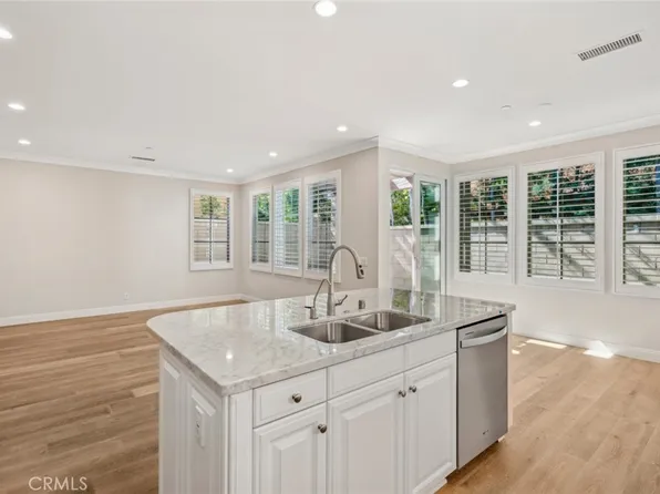 70 Brindisi, Irvine, CA 92618