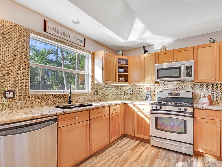 5140 Laird Ln — Photo 12