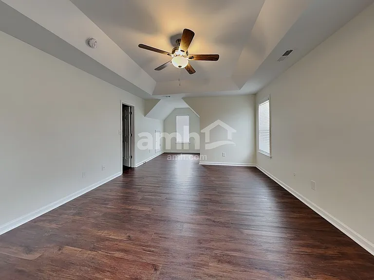 369 Collinsworth Dr — Photo 8