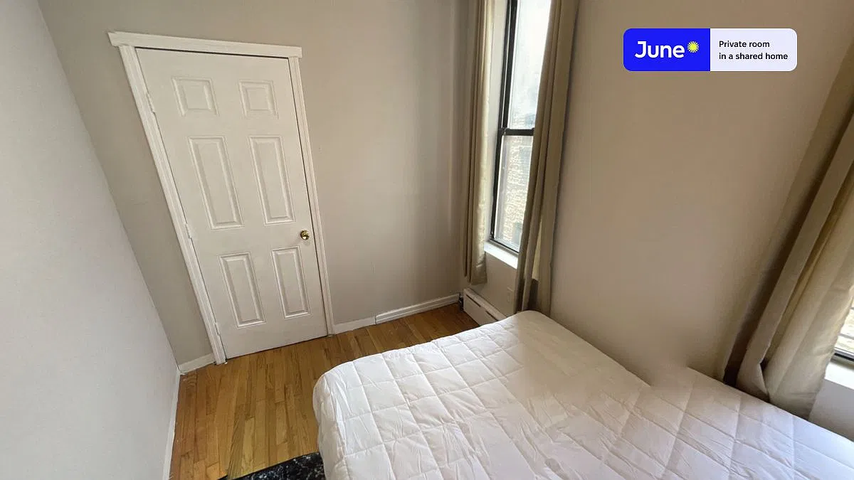Full bedroom in 3 bed/1 bath home in Upper West Side #757 B — Photo 2