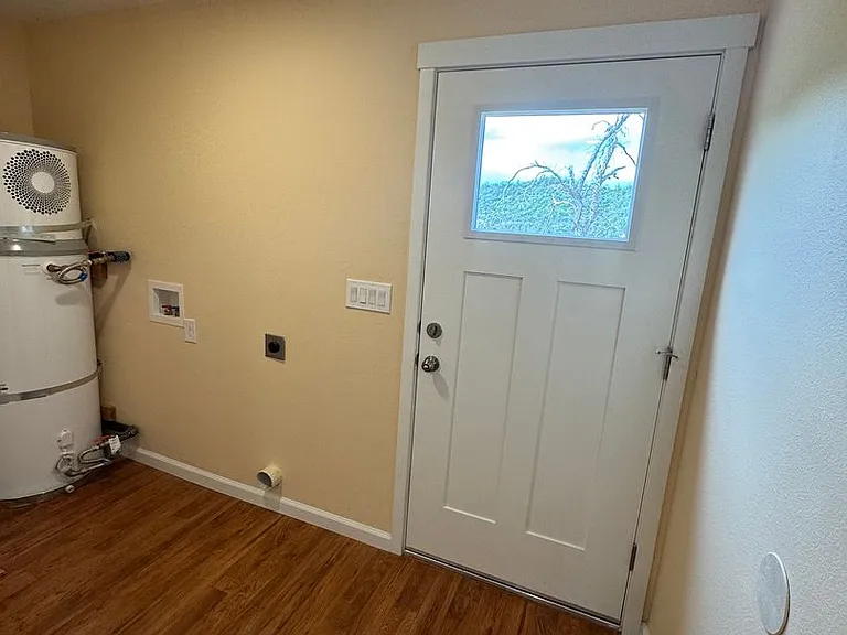 9657 Swasey Dr — Photo 17