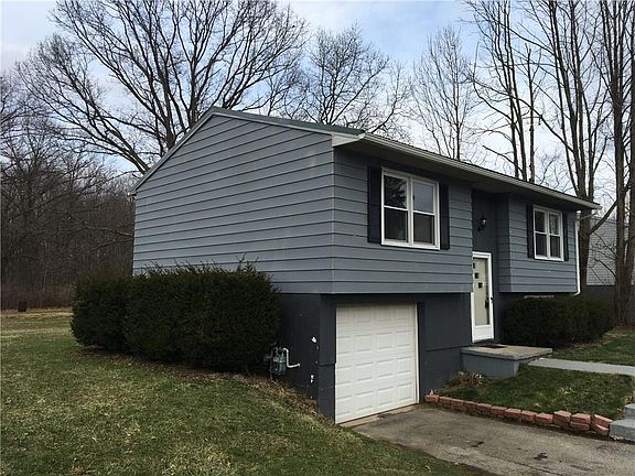 4th image of 21758 Golden Dr