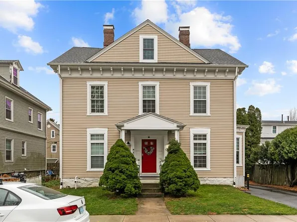 5 Elliot Pl, Newport, RI 02840