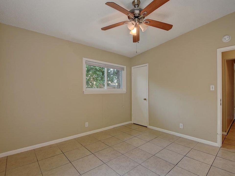 1st image of 1210 Fairbanks Dr #B