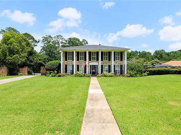 3rd image of 1251 Spring Valley Dr E