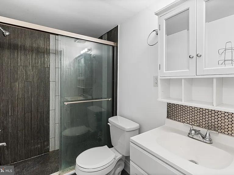 8 Bristow Pl — Photo 10