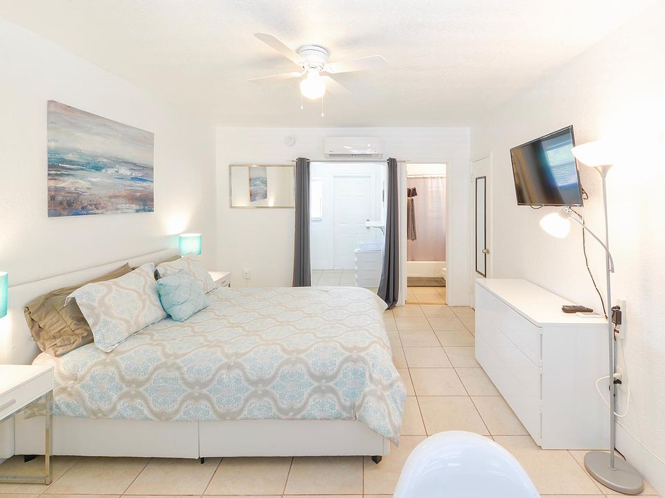 large studio furnished, included electricty,AC,WIFI,cable,TV