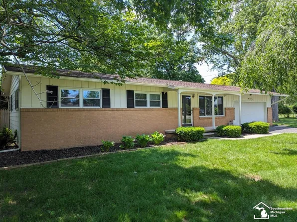 5031 Kay Dr, Monroe, MI 48161