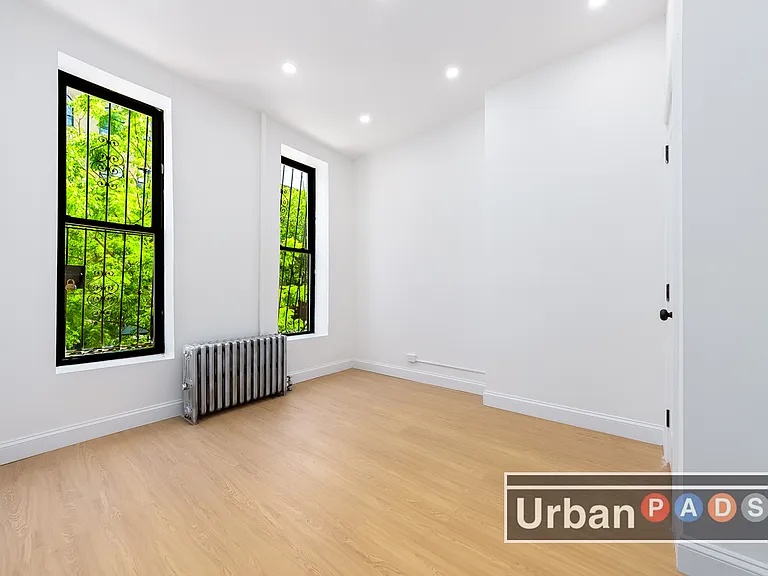 461 Pulaski St #4 — Photo 8