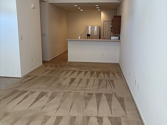 3rd image of 190 Villa Dr