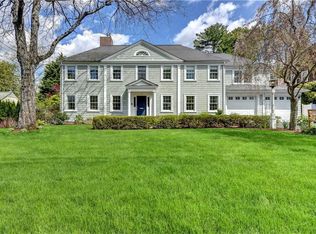 17 Brentonwood Ave, Barrington, RI 02806