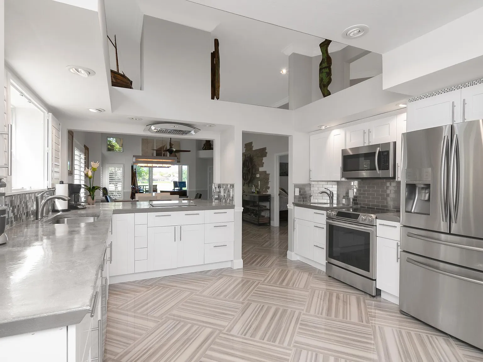 10366 Quail Crown Dr — Photo 3