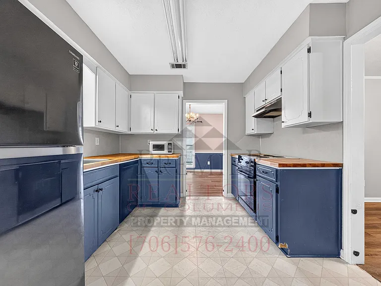 4008 Penrod Dr — Photo 18