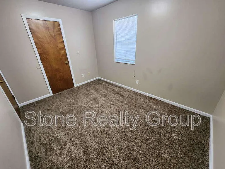 2478 E Clayton Dr — Photo 4
