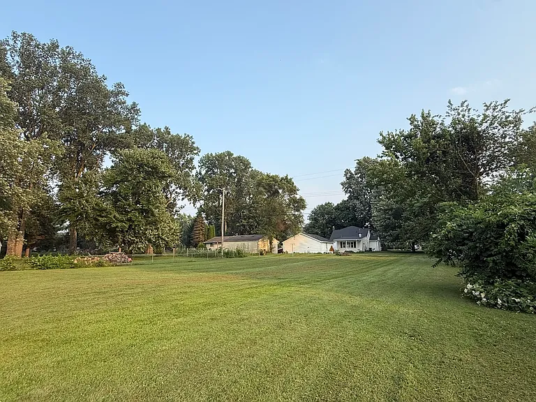 43740 Burtrig Rd — Photo 23