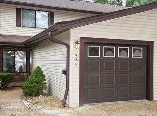 904 Westwood Rd, Maryville, IL 62062