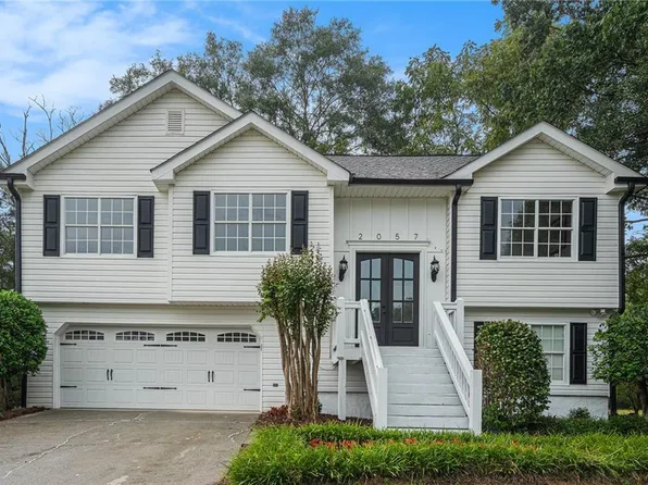 2057 Blackberry Ln, Auburn, GA 30011