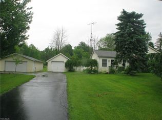 2390 Sexton Rd, Geneva, OH 44041