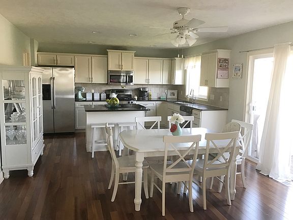 4th image of 2681 Atwater Hills Dr NE