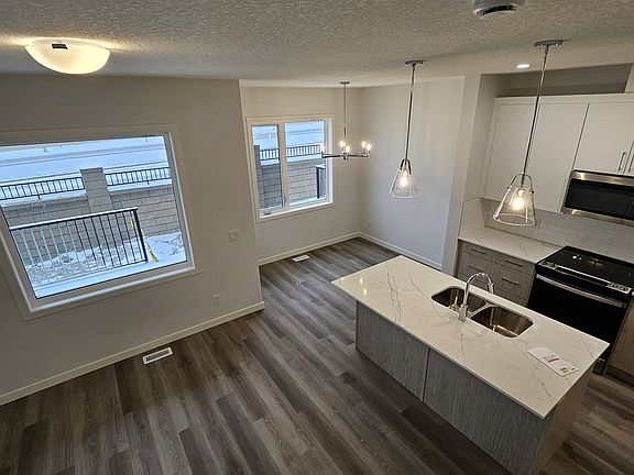 4th image of 25 Evanscrest Mews NW #409