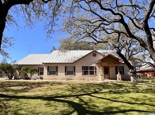 243 Hayden Rd, Pleasanton, TX 78064