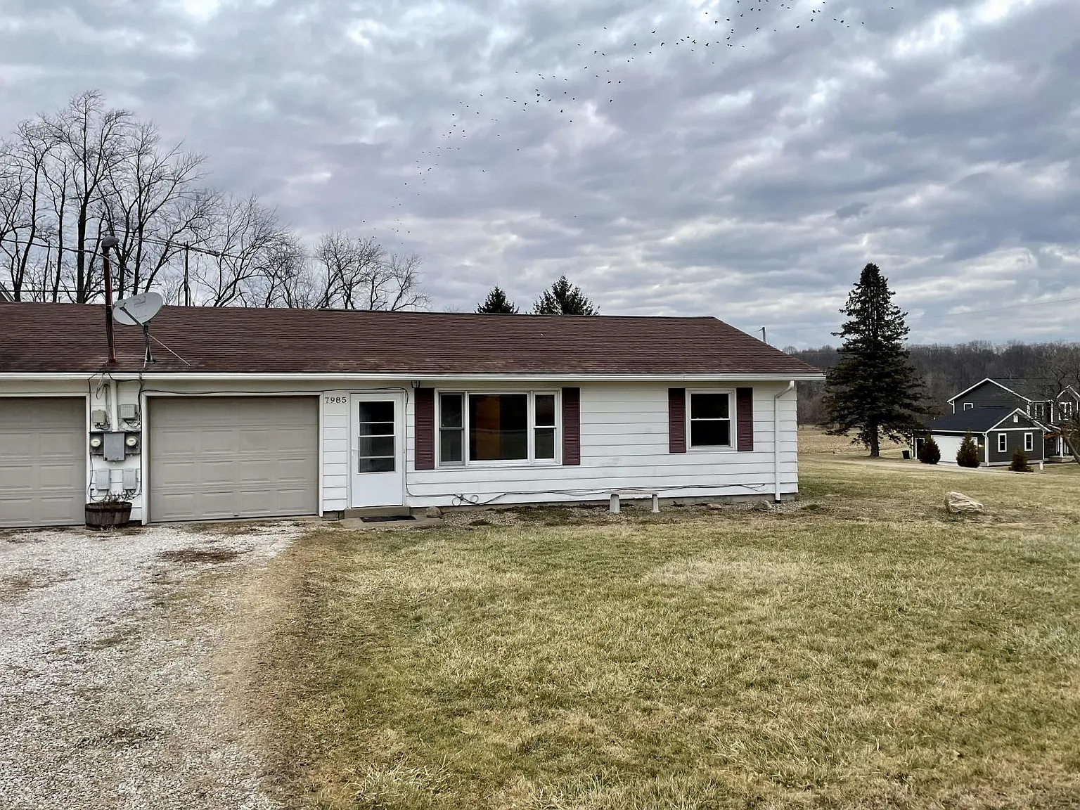 2 bed, $1,100 — Photo 2