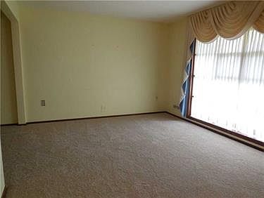 3rd image of 112 Cedarbrook Dr
