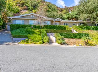 3943 Robin Hill Rd, La Canada Flintridge, CA 91011