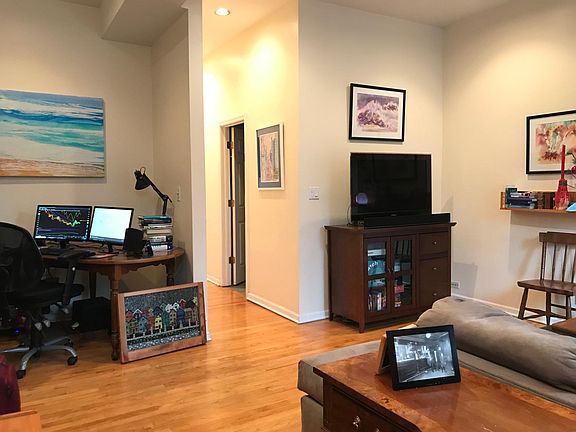 3rd image of 1624 W Le Moyne St #2