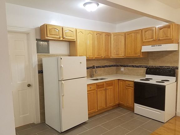 4th image of 3539 88th St #1R