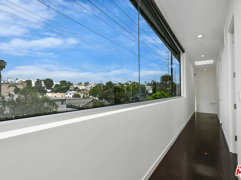 11610 Ohio Ave #1 — Photo 39