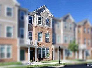 119 Eisenhower Ln, Wood Ridge, NJ 07075