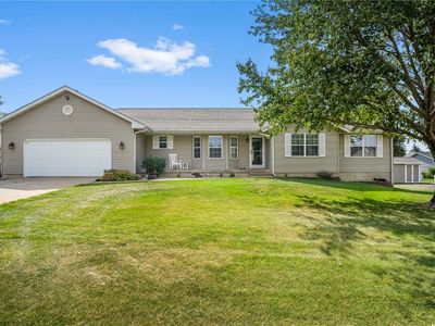 175 Landau St, Robins, IA, 52328