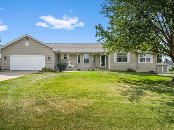 175 Landau St, Robins, IA 52328