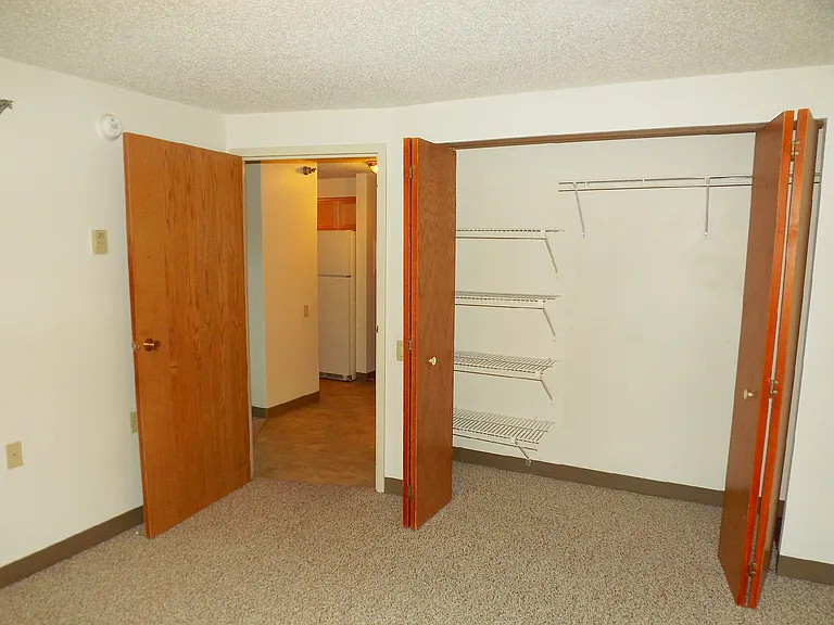 Capitol Centre Court Apartments — Photo 25