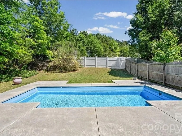 2011 Stargrass Ct — Photo 8