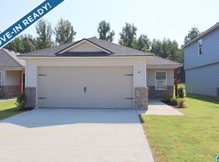 47 Dogwood St, Childersburg, AL 35044