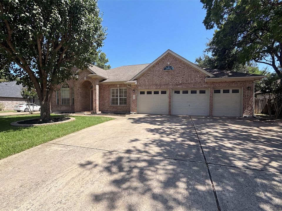 1st image of 117 Brentwood Dr