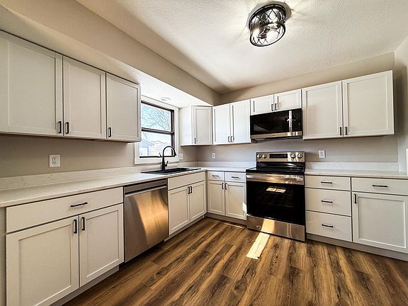 4th image of 918 18th St SE