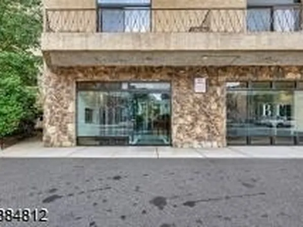 75 Liberty Avenue image 15 of 21