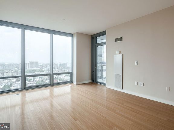 2nd image of 2101 Market St Unit 2908