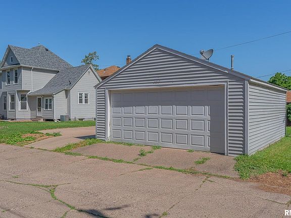 5th image of 2623 N Main St