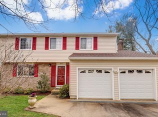9915 Brightlea Dr, Vienna, VA 22181