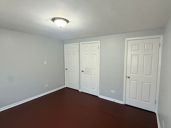 5th image of 8956 S Escanaba Ave APT 2B
