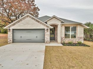 1405 Blackhawk Cir, Granbury, TX 76048