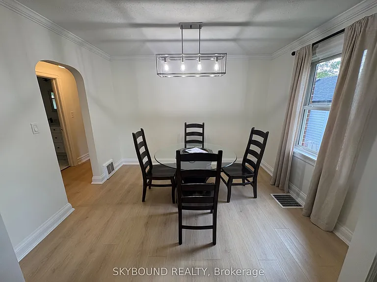 872 Masson St #MAIN — Photo 9