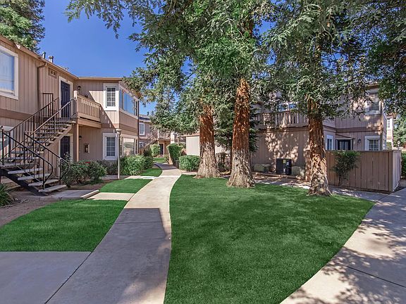 2nd image of 6655 N Fresno St #65-258