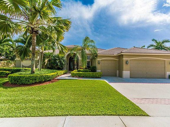 2nd image of 2689 Cypress Ln