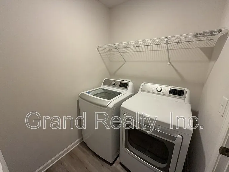 5482 Peach Dr — Photo 21