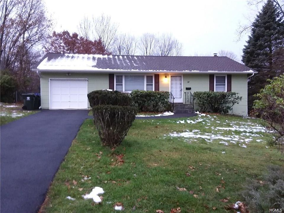 1st image of 14 Merriewold Ln S